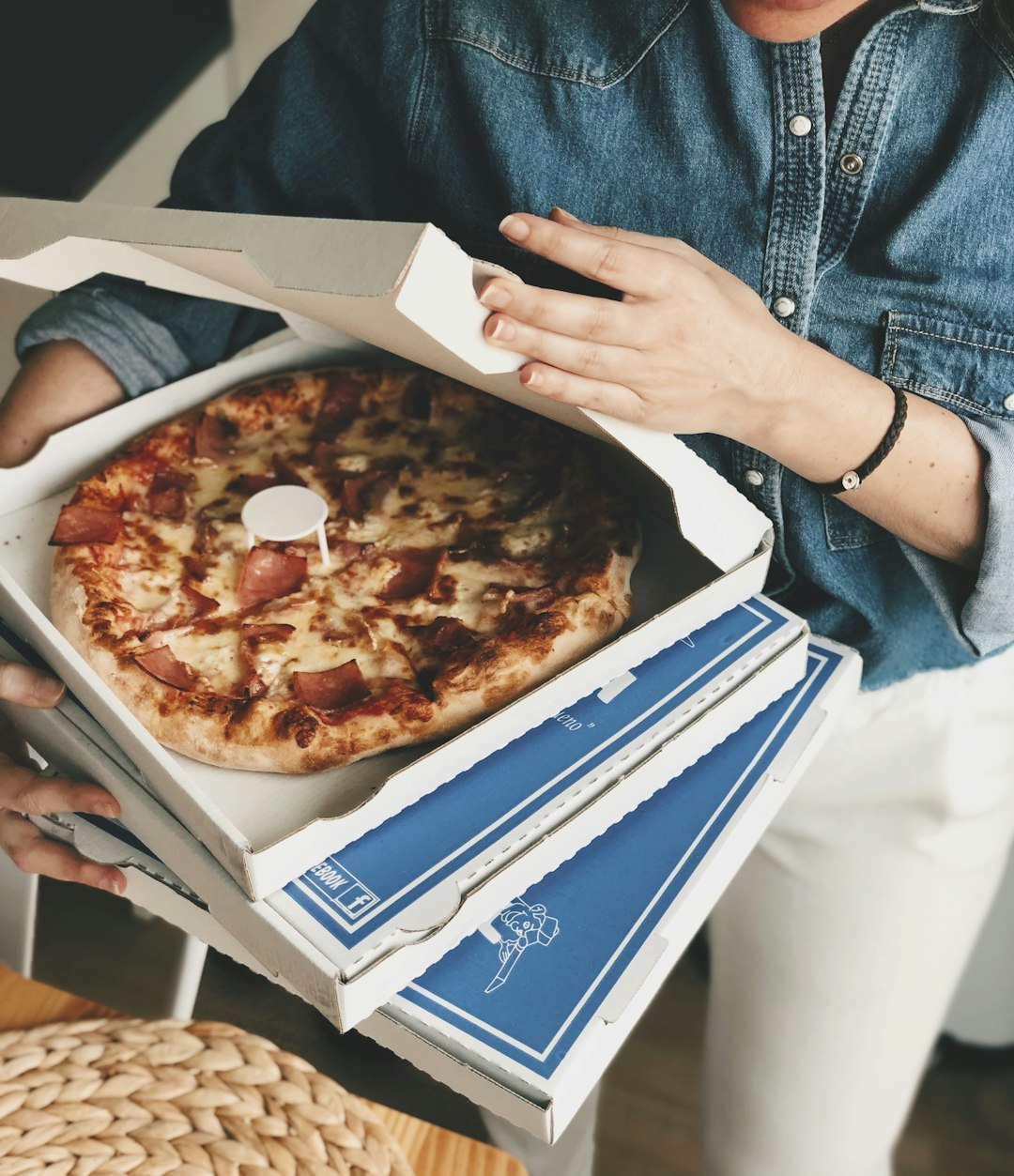 Delicious Pizza73 Pizza